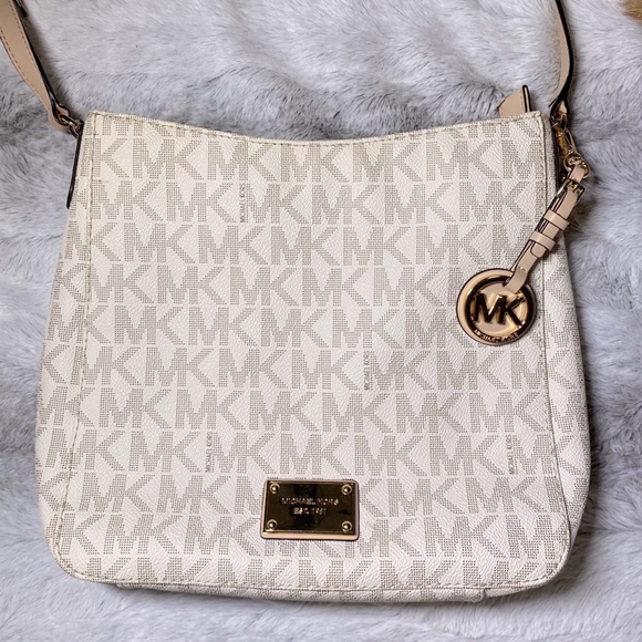 Michael Kors Handbags - NWOT Michael Kors Crossbody Bag Vanilla Jet Set